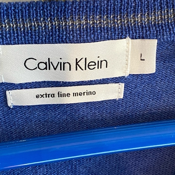 Calvin Klein Blue Extra Fine Merino Wool V-neck Sweater Fall Winter classic - Picture 3 of 5